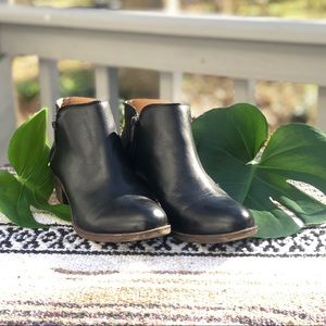 Size 8 Lucky Brand Basel Black Leather Bootie